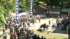 祭り当日大勢の島民で賑わう玉若酢神社